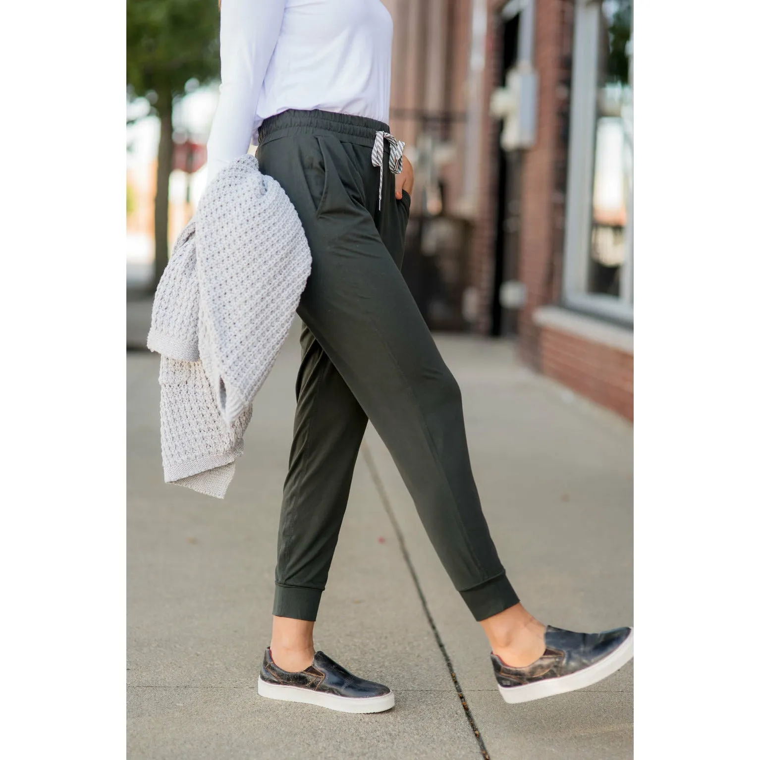 Relaxed Pocket Joggers